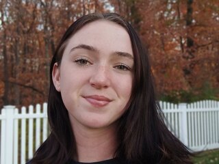 See AllietheBrat’s Cam Show Now