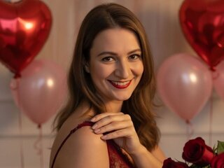 See BellaBonie’s Cam Show Now