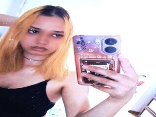 See BobbyDaher’s Cam Show Now