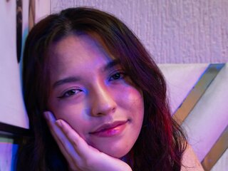 See EllieCutter’s Cam Show Now