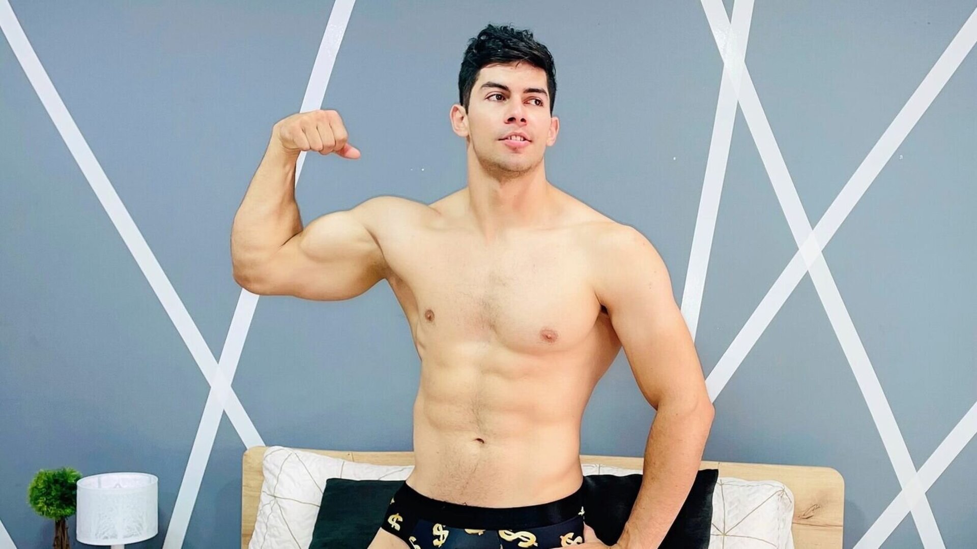 See FelipeHerrera’s Cam Show Now