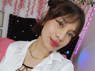 See JennParkar’s Cam Show Now