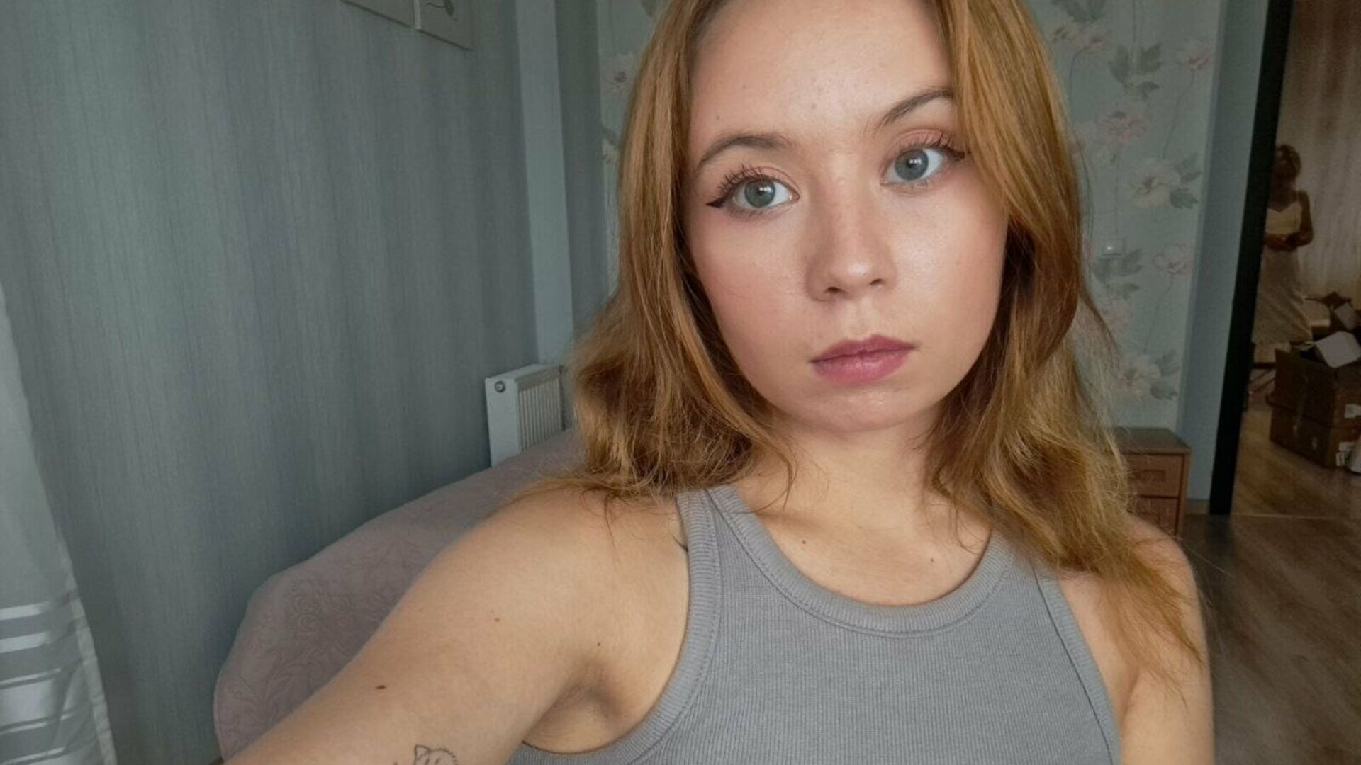 See KatieViolett’s Cam Show Now