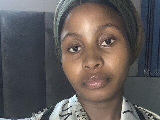 See LaylaySmith’s Cam Show Now