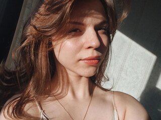 See LesleySky’s Cam Show Now