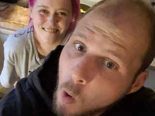 See LilySean’s Cam Show Now