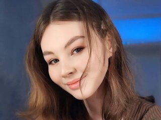 See LuanneGfroerer’s Cam Show Now