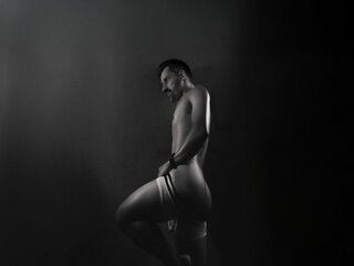 See NickMoah’s Cam Show Now