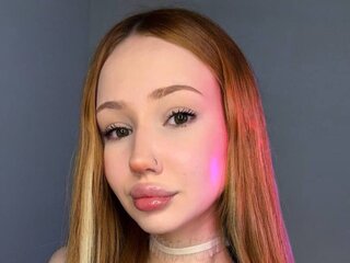 See ZoeFord’s Cam Show Now